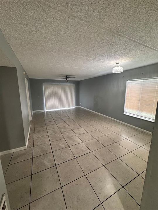 В аренду: $1,650 (2 спален, 2 ванн, 948 Квадратных фут)