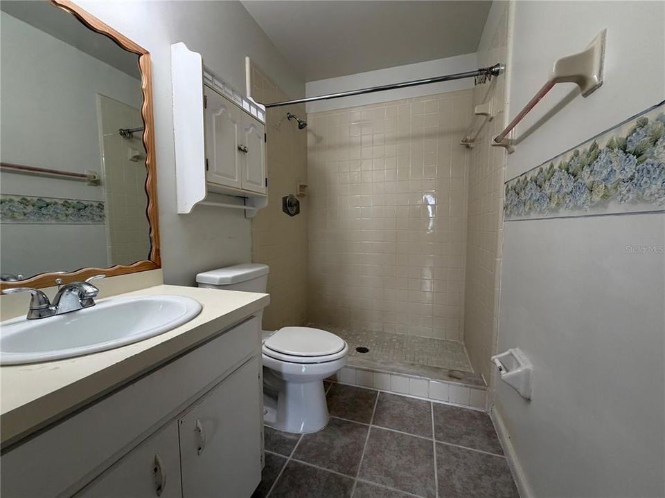 В аренду: $1,800 (3 спален, 2 ванн, 1056 Квадратных фут)