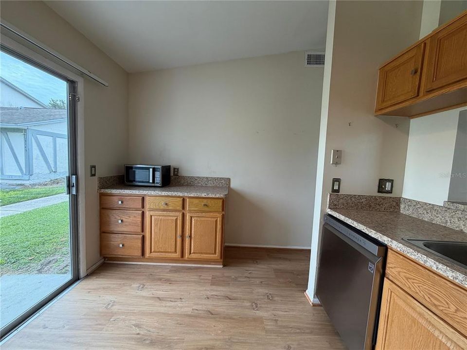 В аренду: $1,800 (3 спален, 2 ванн, 1056 Квадратных фут)