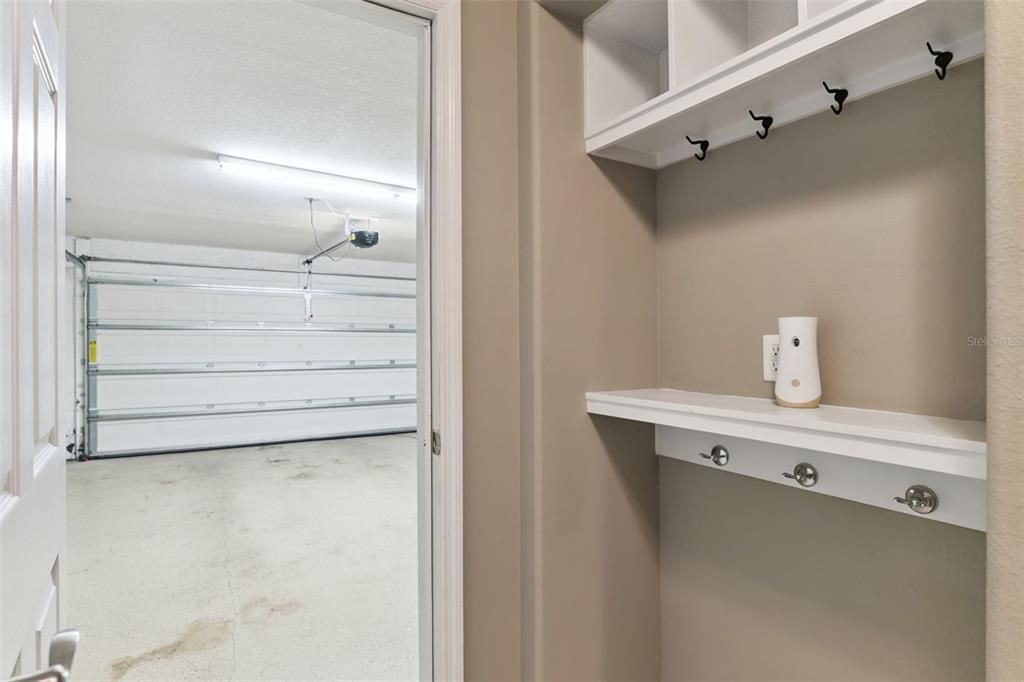 En Venta: $399,000 (3 camas, 3 baños, 1932 Pies cuadrados)
