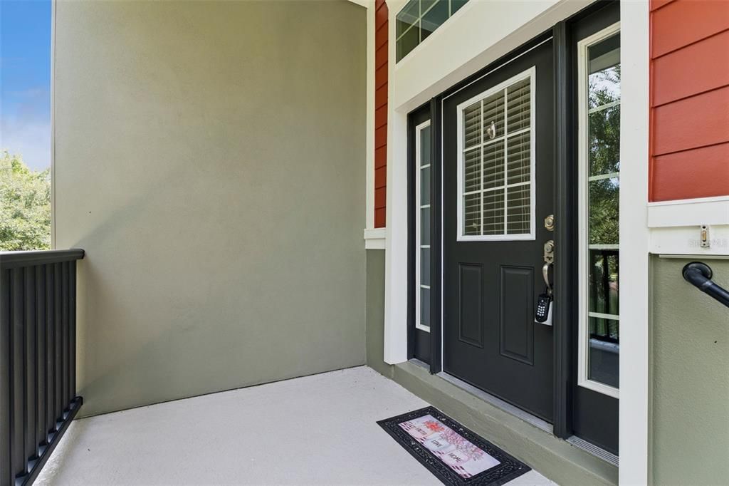 En Venta: $399,000 (3 camas, 3 baños, 1932 Pies cuadrados)