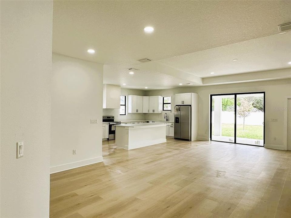 For Sale: $714,900 (3 beds, 3 baths, 2188 Square Feet)