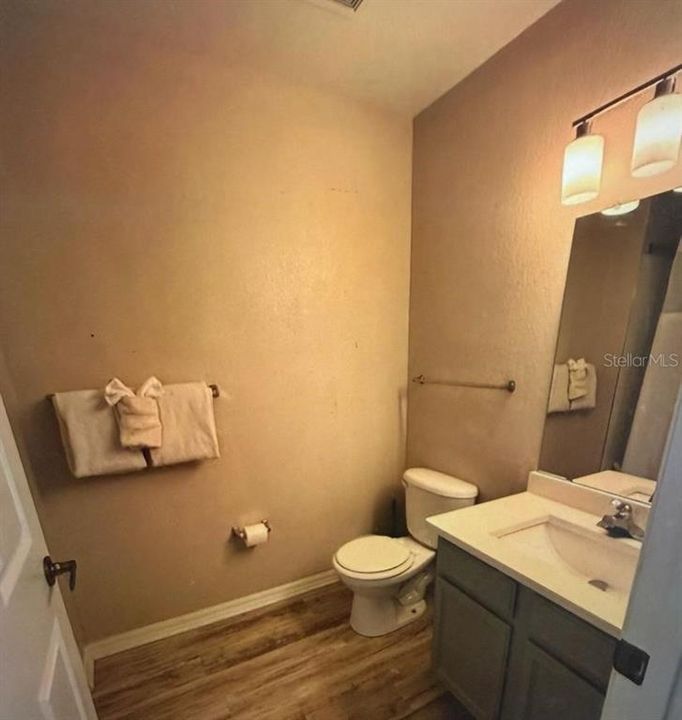 В аренду: $2,190 (3 спален, 2 ванн, 1296 Квадратных фут)