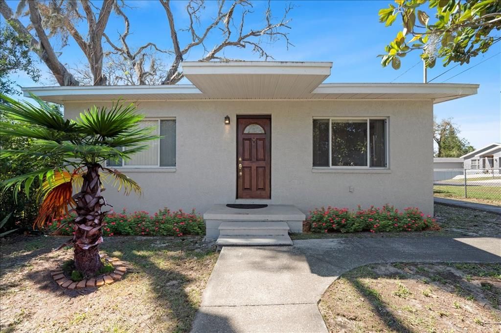 En Venta: $320,000 (3 camas, 2 baños, 1566 Pies cuadrados)