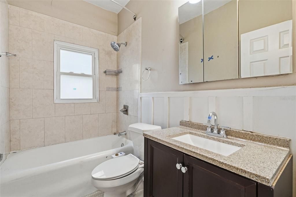 En Venta: $449,900 (3 camas, 1 baños, 1114 Pies cuadrados)
