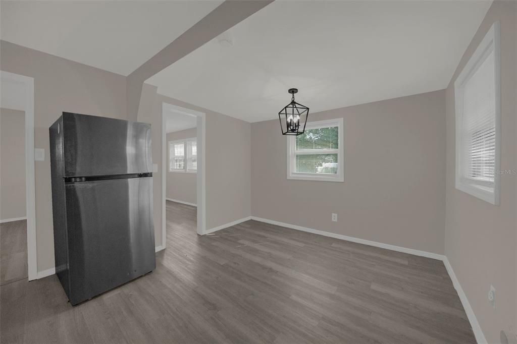 For Sale: $284,999 (3 beds, 2 baths, 1080 Square Feet)