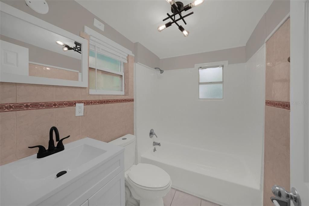 For Sale: $284,999 (3 beds, 2 baths, 1080 Square Feet)