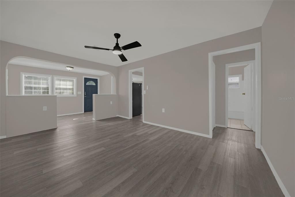 For Sale: $284,999 (3 beds, 2 baths, 1080 Square Feet)