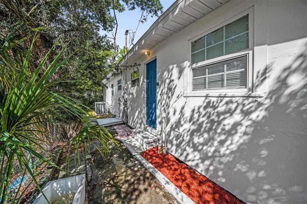 For Sale: $284,999 (3 beds, 2 baths, 1080 Square Feet)