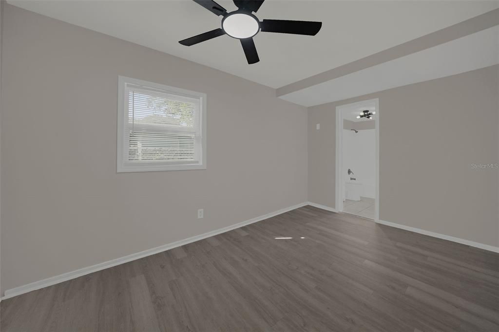 For Sale: $284,999 (3 beds, 2 baths, 1080 Square Feet)