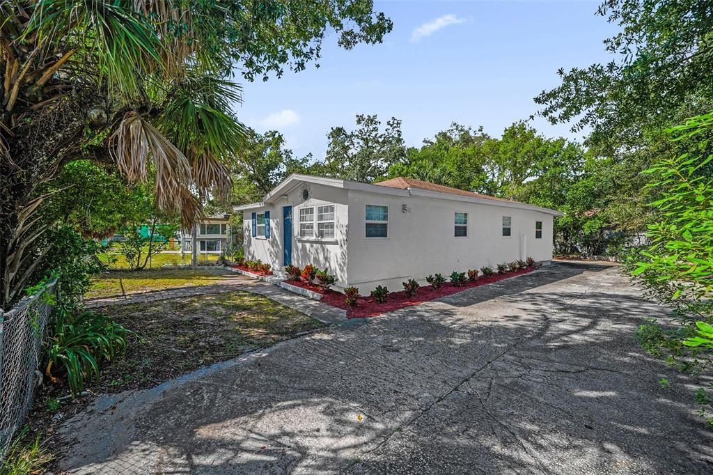 For Sale: $284,999 (3 beds, 2 baths, 1080 Square Feet)