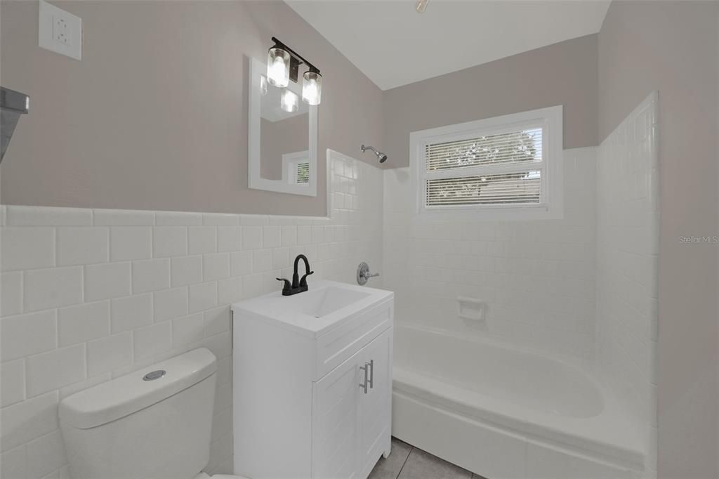 For Sale: $284,999 (3 beds, 2 baths, 1080 Square Feet)