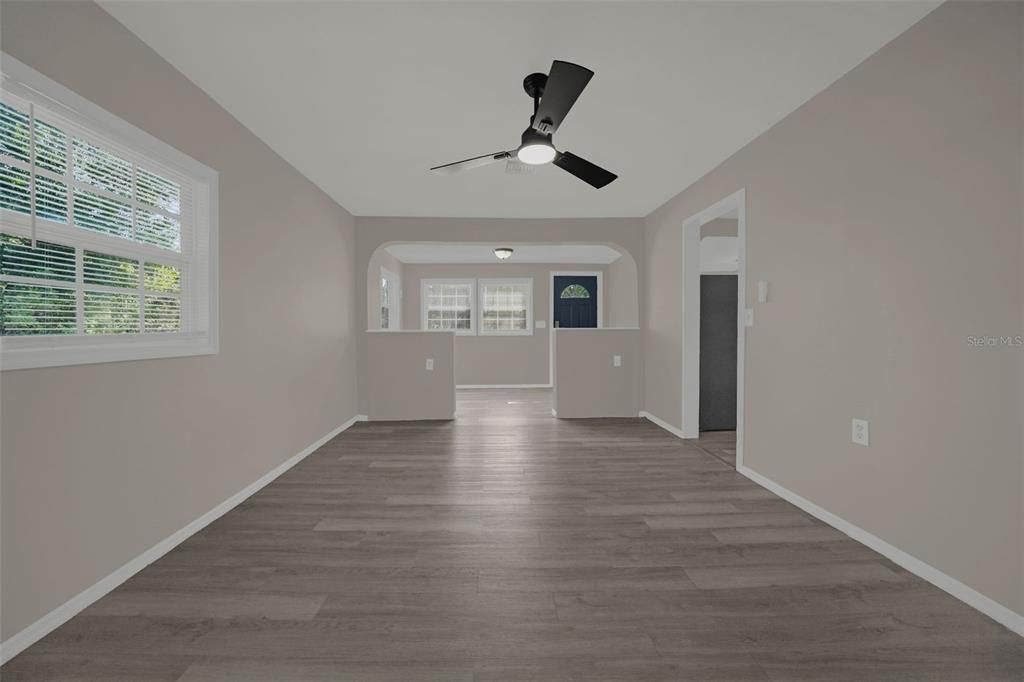 For Sale: $284,999 (3 beds, 2 baths, 1080 Square Feet)