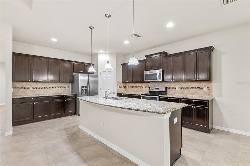 For Sale: $409,900 (4 beds, 2 baths, 2426 Square Feet)