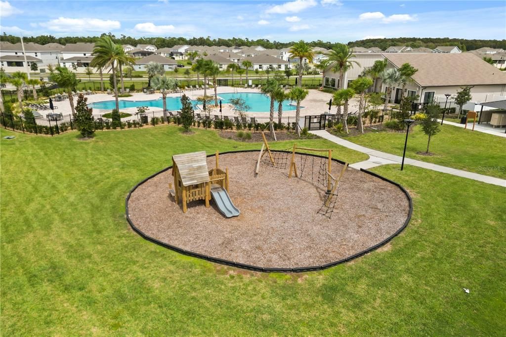 For Sale: $335,000 (3 beds, 2 baths, 1560 Square Feet)