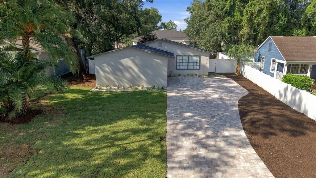 For Rent: $3,200 (3 beds, 2 baths, 1628 Square Feet)