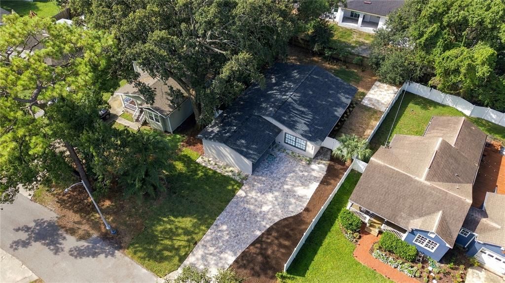 For Rent: $3,200 (3 beds, 2 baths, 1628 Square Feet)