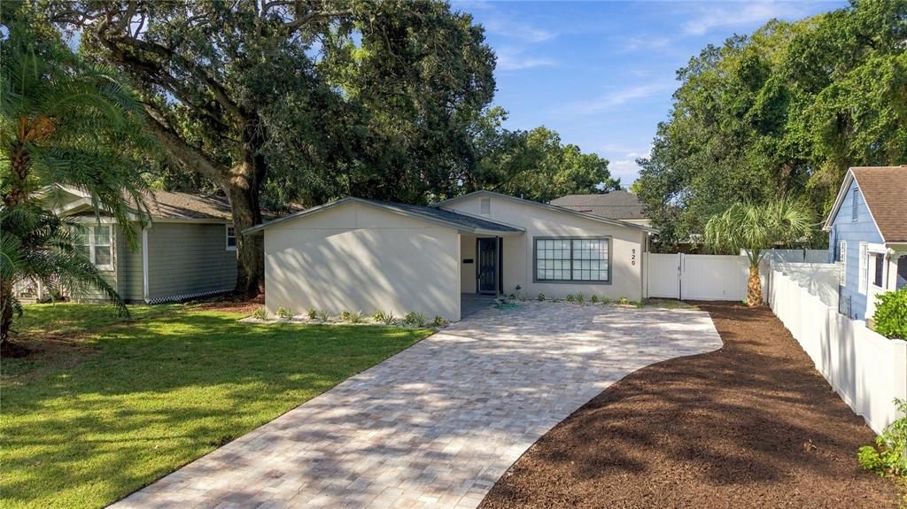 For Rent: $3,200 (3 beds, 2 baths, 1628 Square Feet)
