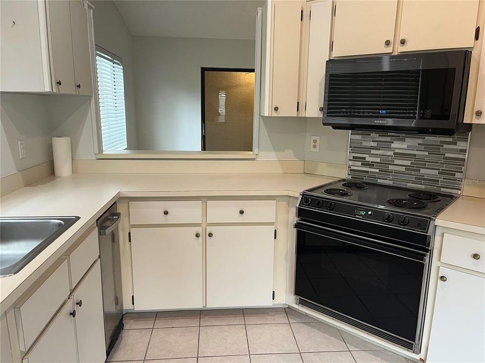 En Venta: $169,888 (2 camas, 2 baños, 1292 Pies cuadrados)