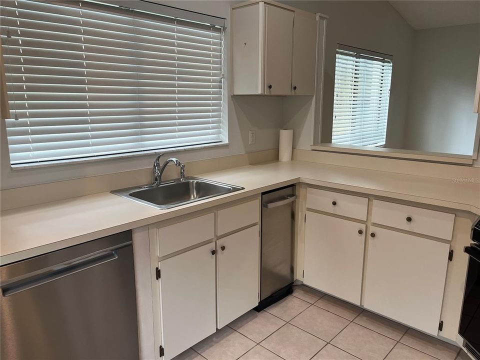En Venta: $169,888 (2 camas, 2 baños, 1292 Pies cuadrados)