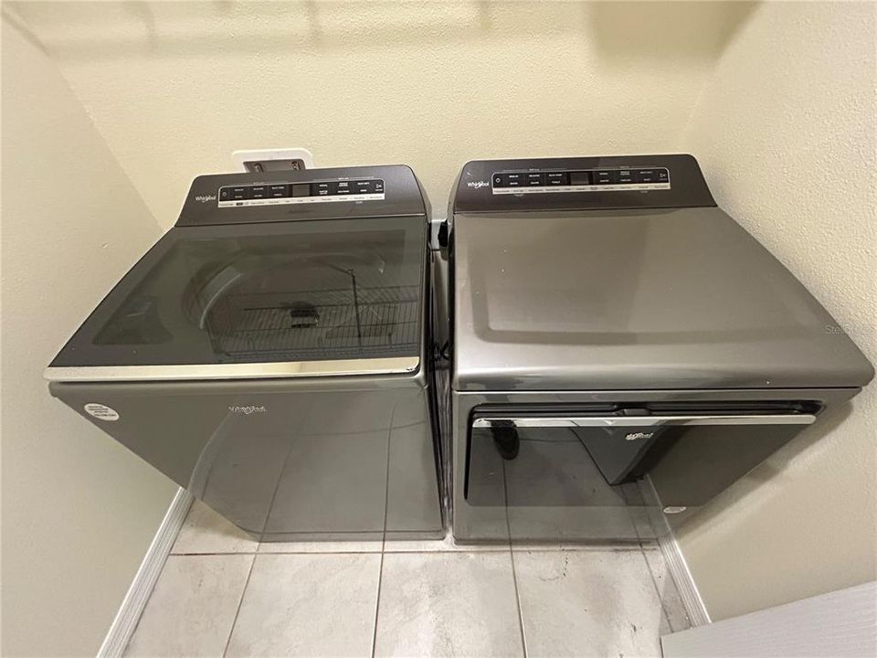 В аренду: $1,900 (3 спален, 2 ванн, 1725 Квадратных фут)