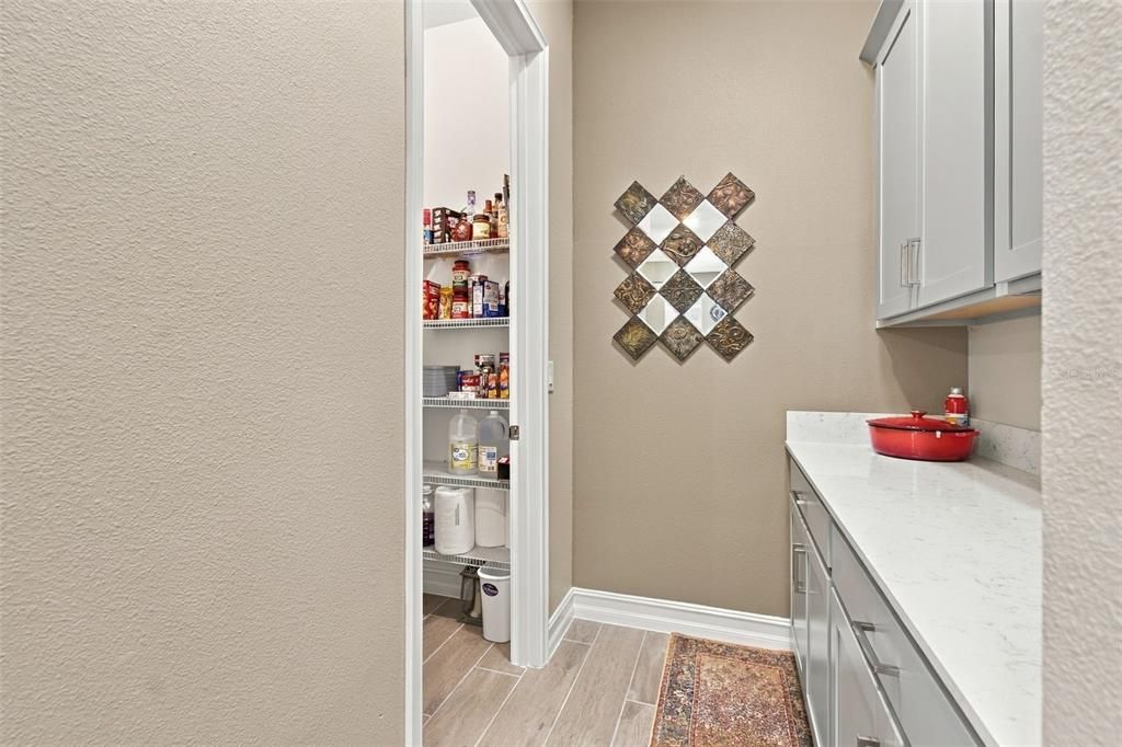 For Sale: $559,000 (3 beds, 2 baths, 2350 Square Feet)