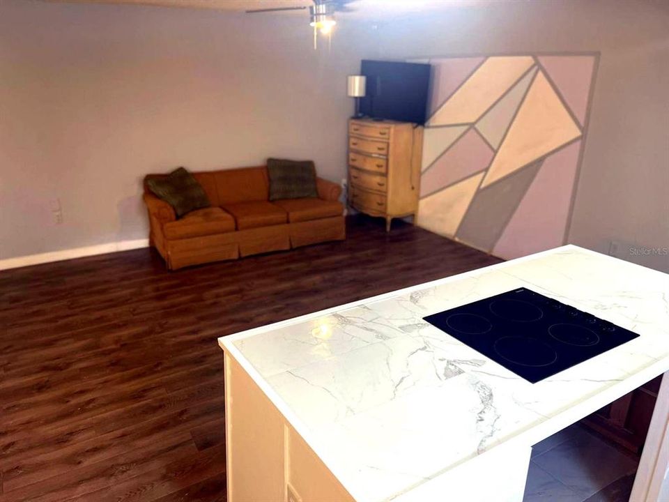 For Sale: $275,000 (2 beds, 2 baths, 1688 Square Feet)