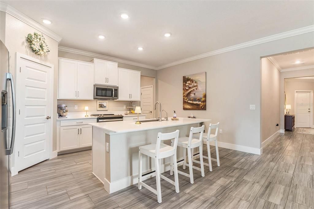 For Sale: $359,000 (3 beds, 2 baths, 1968 Square Feet)