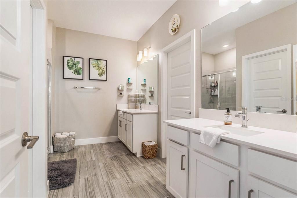 For Sale: $359,000 (3 beds, 2 baths, 1968 Square Feet)