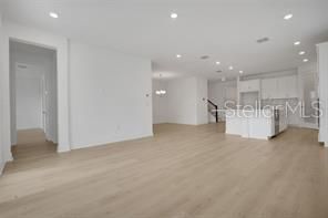 En Venta: $619,990 (5 camas, 3 baños, 3076 Pies cuadrados)