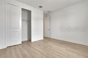 En Venta: $619,990 (5 camas, 3 baños, 3076 Pies cuadrados)