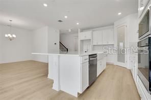 En Venta: $619,990 (5 camas, 3 baños, 3076 Pies cuadrados)