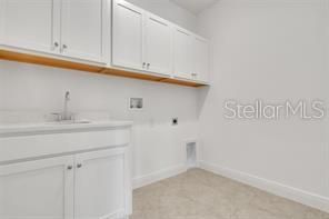 En Venta: $619,990 (5 camas, 3 baños, 3076 Pies cuadrados)