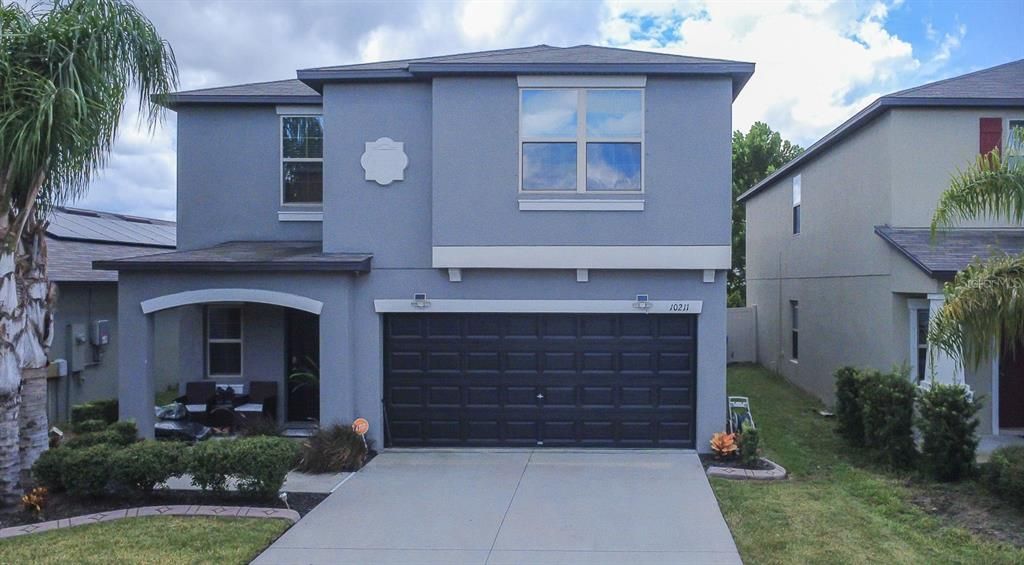 En Venta: $410,000 (5 camas, 2 baños, 2215 Pies cuadrados)