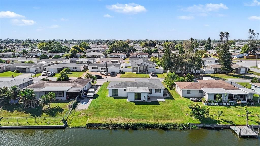 For Sale: $255,000 (2 beds, 2 baths, 1140 Square Feet)