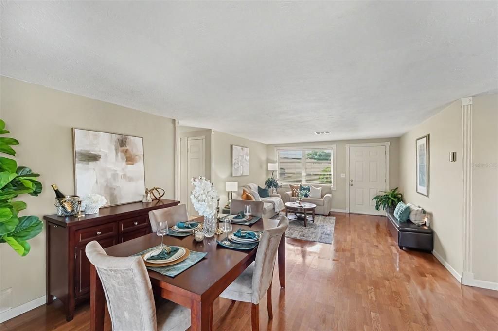 For Sale: $255,000 (2 beds, 2 baths, 1140 Square Feet)