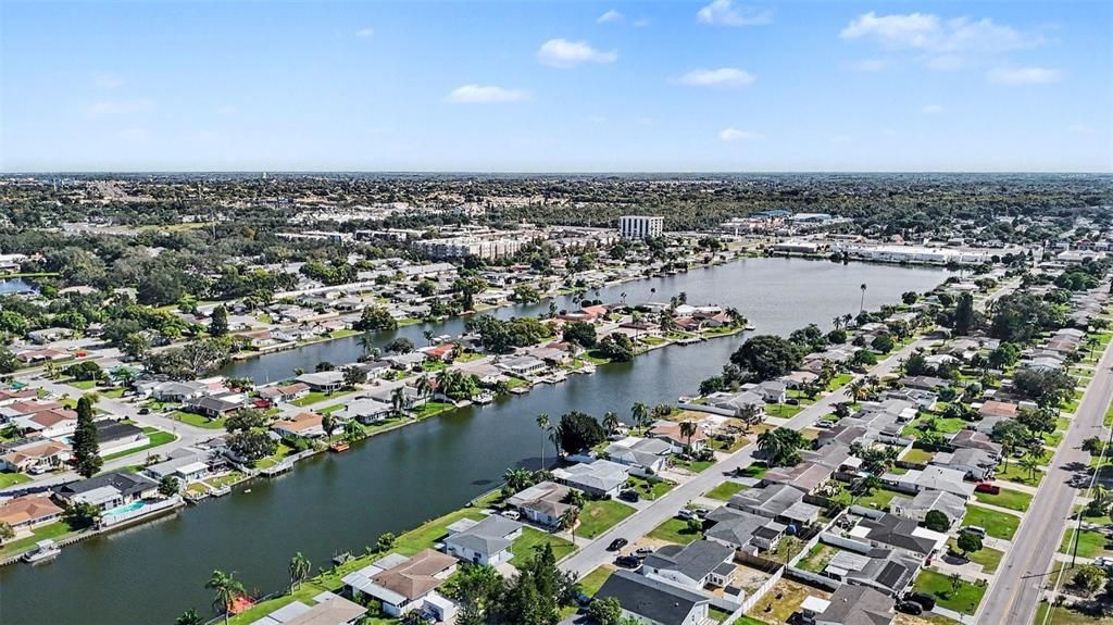 For Sale: $255,000 (2 beds, 2 baths, 1140 Square Feet)