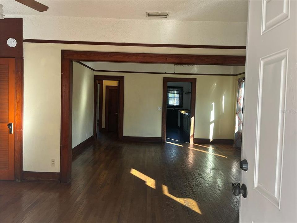 En Renta: $1,700 (2 camas, 1 baños, 1168 Pies cuadrados)