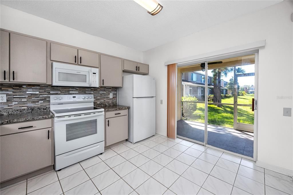 En Venta: $219,900 (2 camas, 2 baños, 1184 Pies cuadrados)