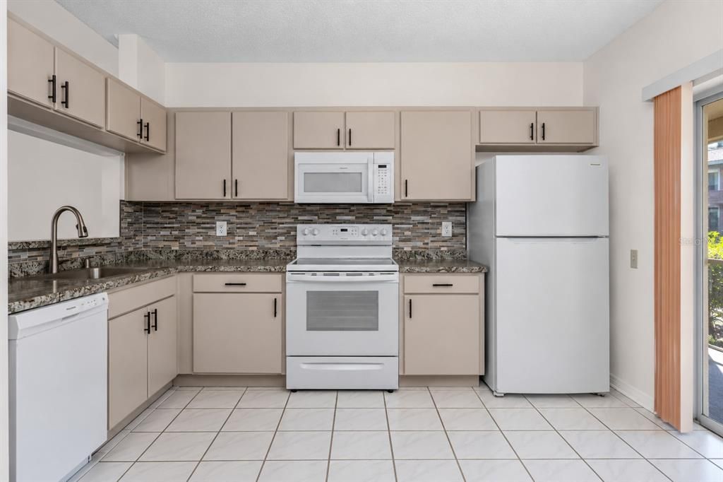 En Venta: $219,900 (2 camas, 2 baños, 1184 Pies cuadrados)