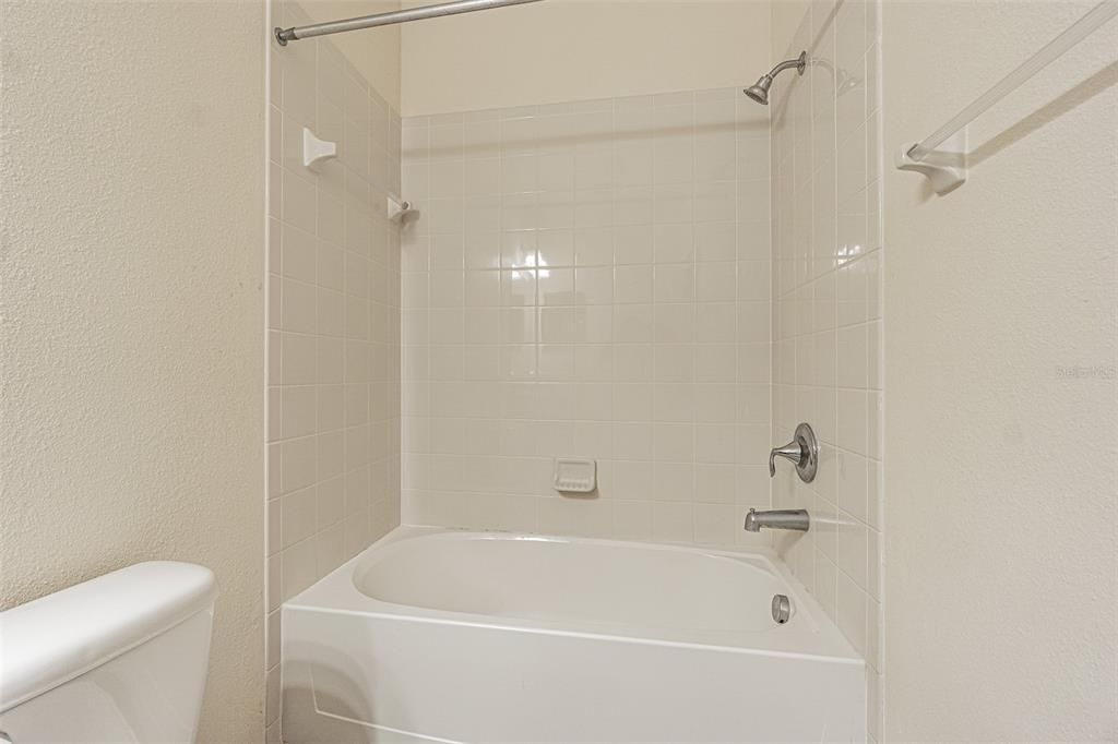В аренду: $2,400 (4 спален, 3 ванн, 2032 Квадратных фут)
