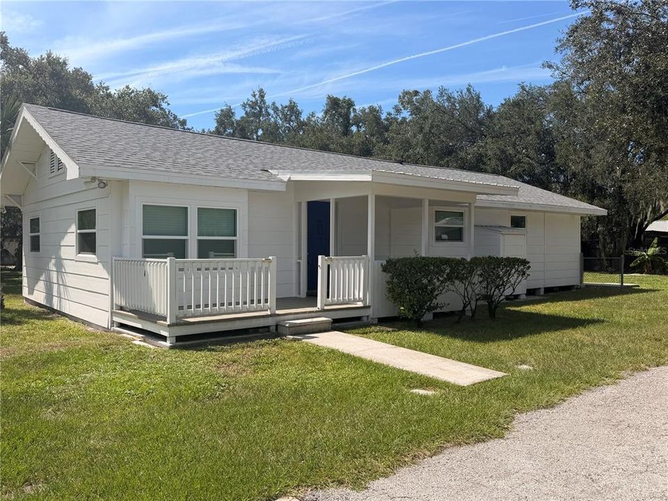For Rent: $1,925 (3 beds, 2 baths, 1104 Square Feet)