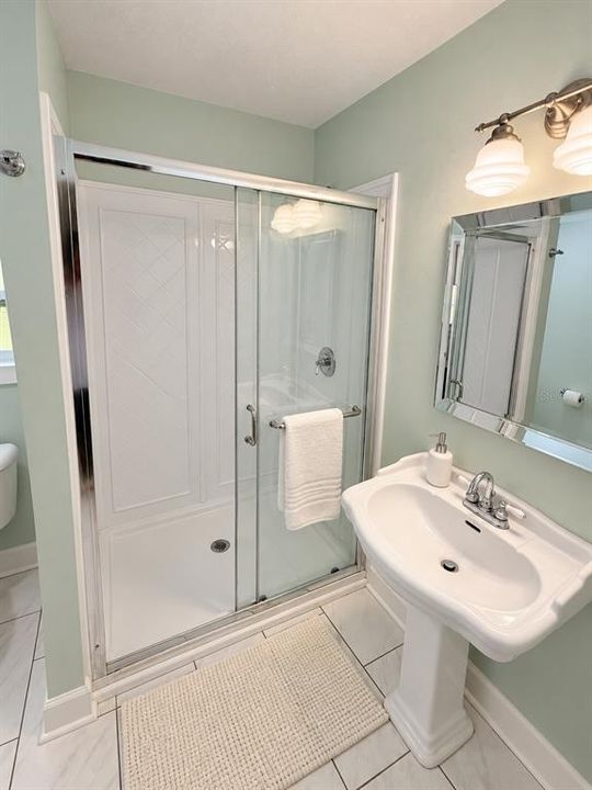 For Rent: $1,925 (3 beds, 2 baths, 1104 Square Feet)