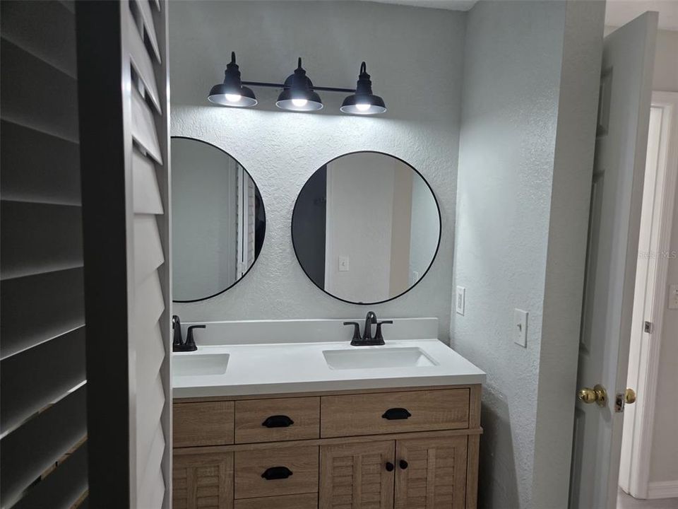 For Rent: $1,800 (2 beds, 2 baths, 1160 Square Feet)