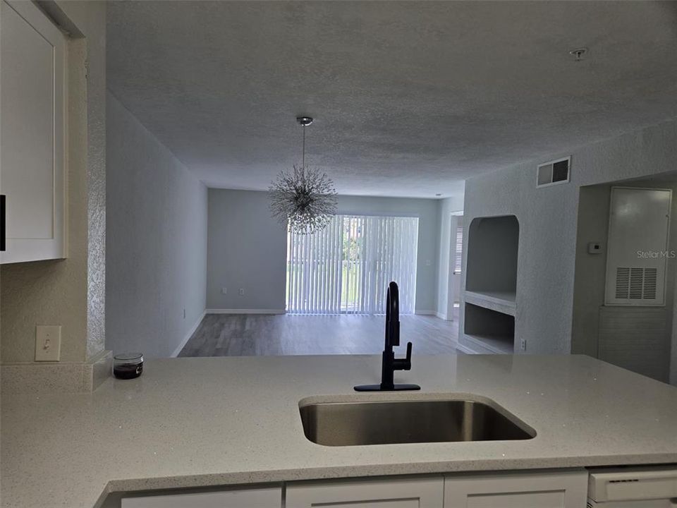 For Rent: $1,800 (2 beds, 2 baths, 1160 Square Feet)