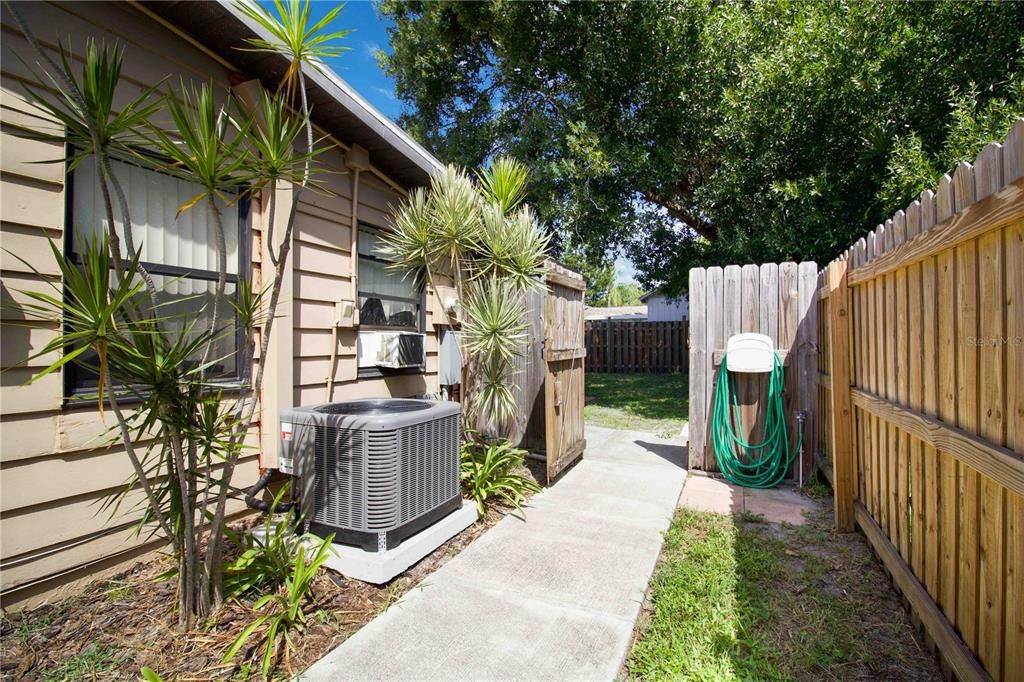 For Rent: $1,975 (3 beds, 1 baths, 1068 Square Feet)