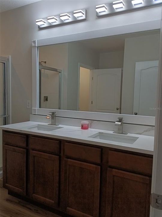 En Venta: $279,990 (4 camas, 2 baños, 1851 Pies cuadrados)