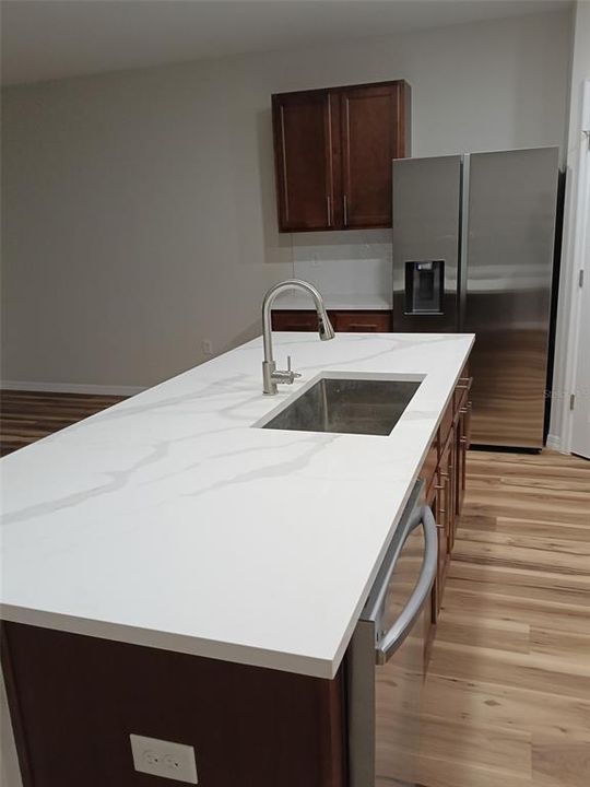 En Venta: $279,990 (4 camas, 2 baños, 1851 Pies cuadrados)
