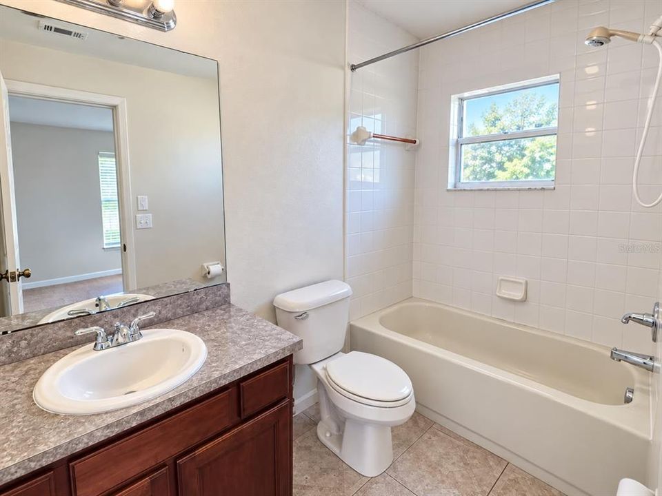 For Sale: $252,900 (4 beds, 2 baths, 1342 Square Feet)