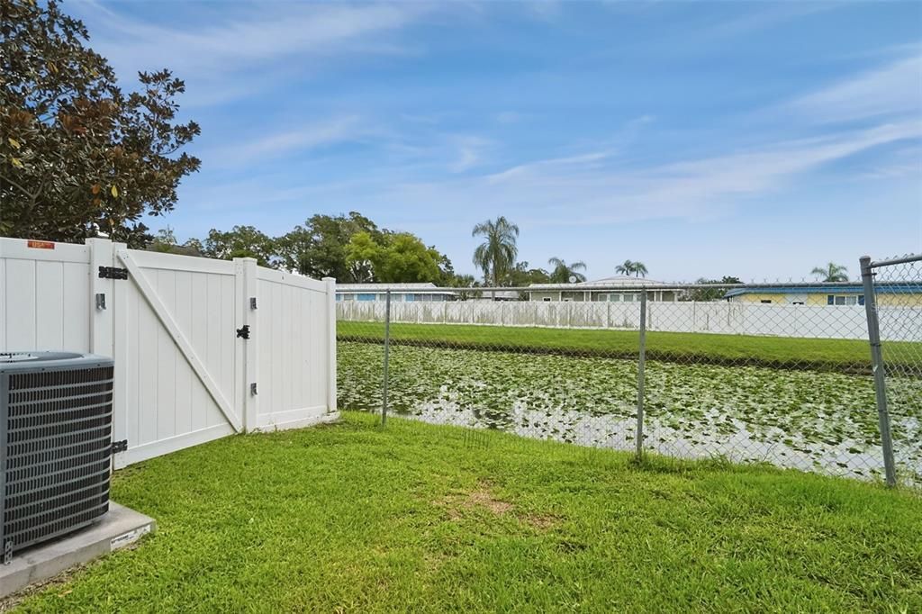 En Venta: $279,900 (2 camas, 2 baños, 1350 Pies cuadrados)